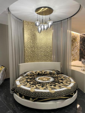 Versace Luxury Room Corleone